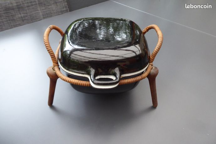 COCOTTE EN FONTE ÉMAILLÉE RÉTRO AVEC COUVERCLE 2,2 L VINTAGE CUISINE - CRÈME - Maison COCOTTE EN FONTE ÉMAILLÉE RÉTRO AVEC COUVERCLE 2,2 L VINTAGE CUISINE - CRÈME - Maison