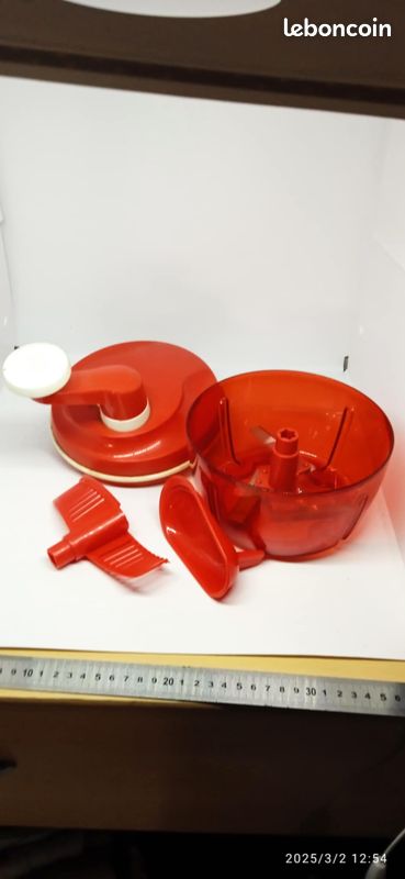 Tuperwere (image 1)