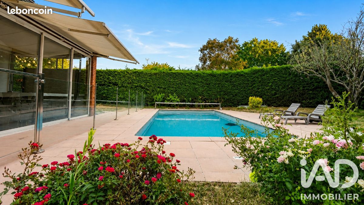 Maison 6 pièces 164 m² · à Sainte-Foy-d'Aigrefeuille · 164 m² · 529 000 €