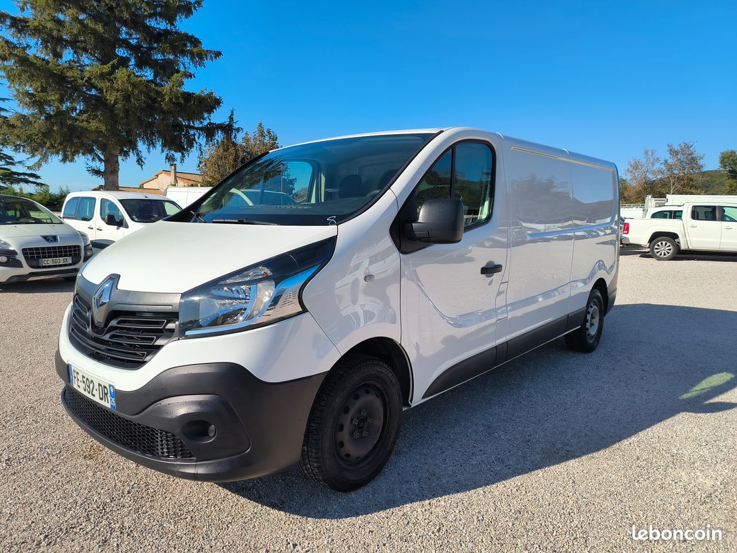 Autoradio occasion Renault TRAFIC III Camionnette (FG_) 1.6 dci