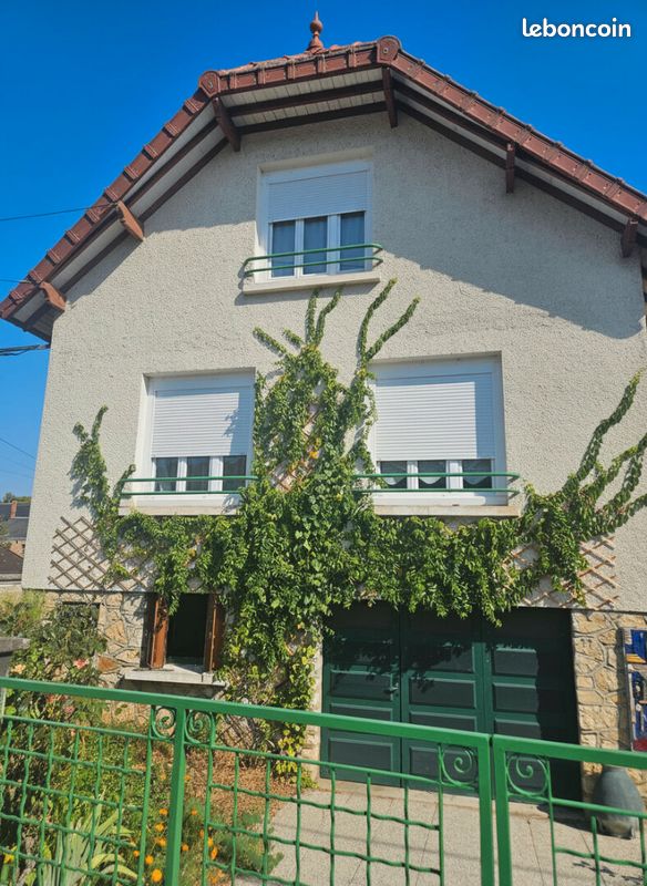 Maison 4 pièces 141 m² · à Saint-Amand-Montrond · 141 m² · 123 000 €