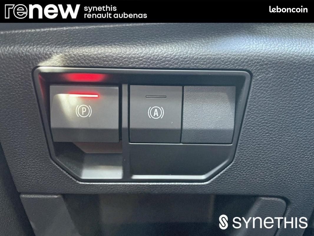 Renault Austral E-Tech hybrid 200 Techno (image 17)