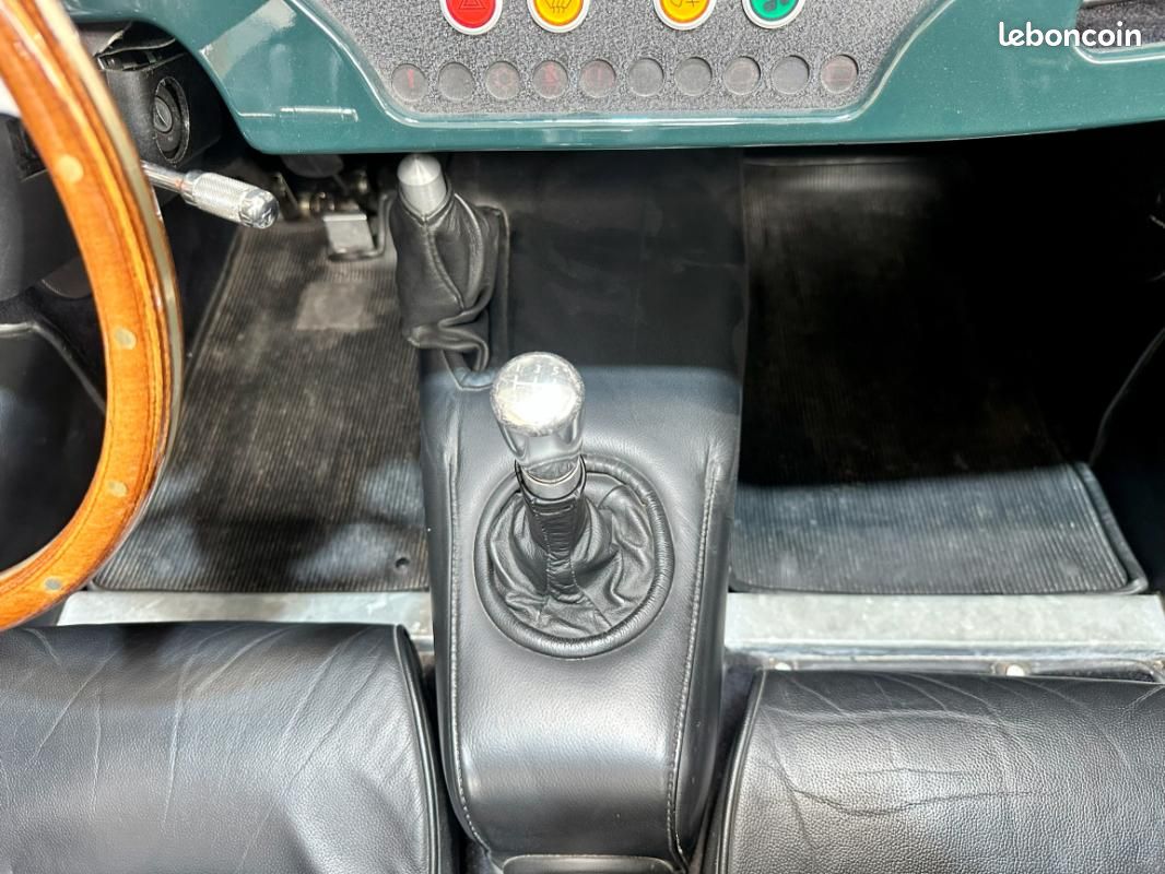 Morgan 4/4 1.8 Duratec 126ch BVM5 70th Anniversary (image 17)