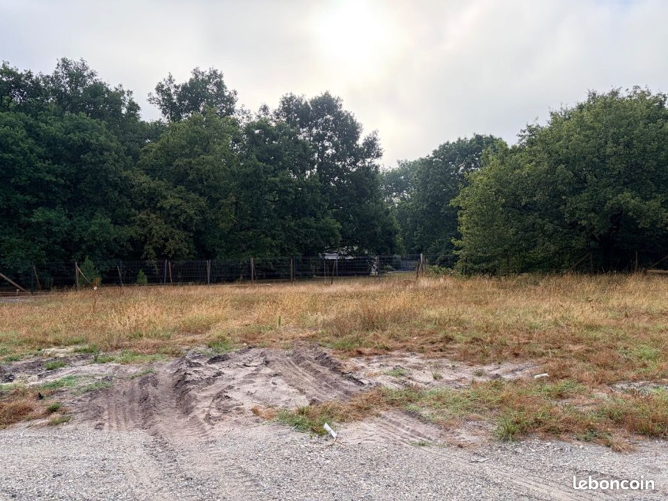 Terrain 500 m² · au Taillan-Médoc · 215 000 €