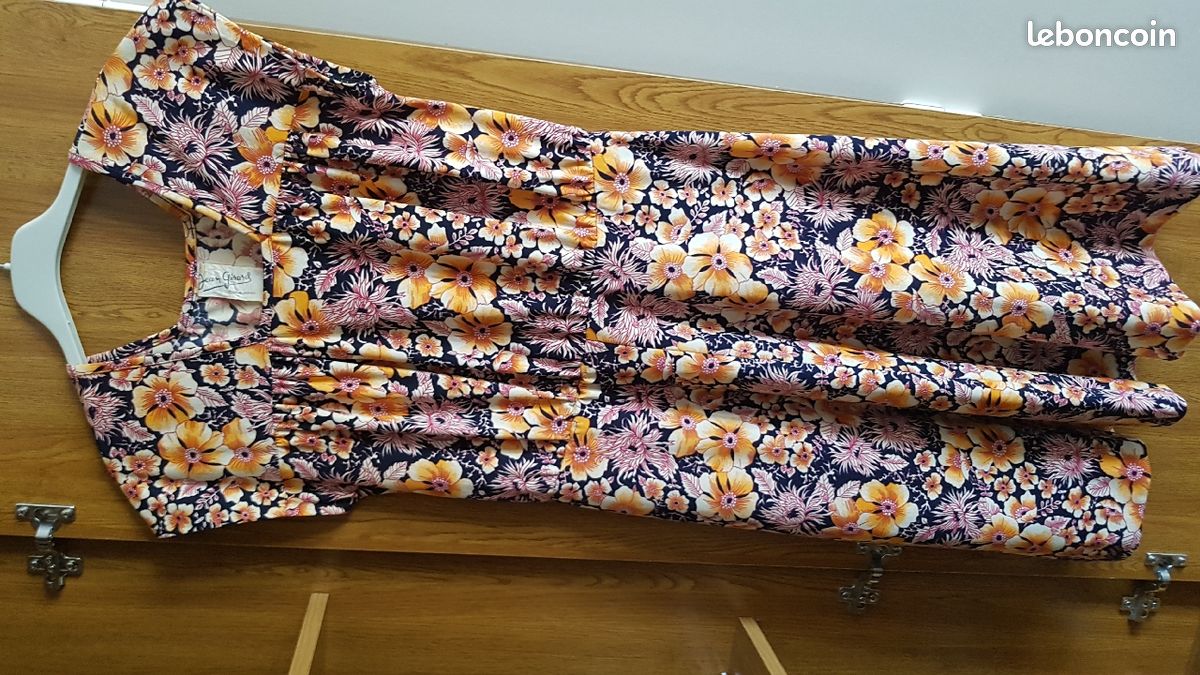Robes 42/44/46 (image 1)