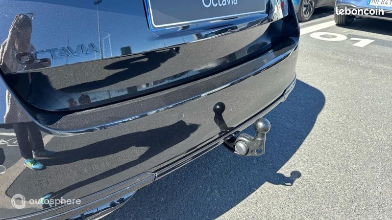 Skoda Octavia Combi 2.0 TDI SCR 150ch Sportline DSG7 (image 32)