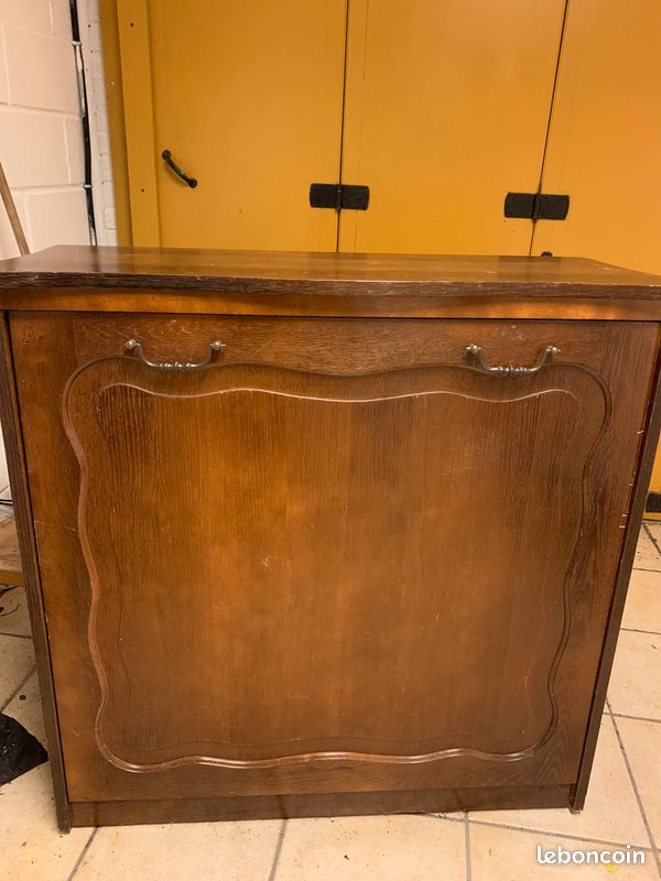 Commode/lit amovible en bois foncé (image 1)