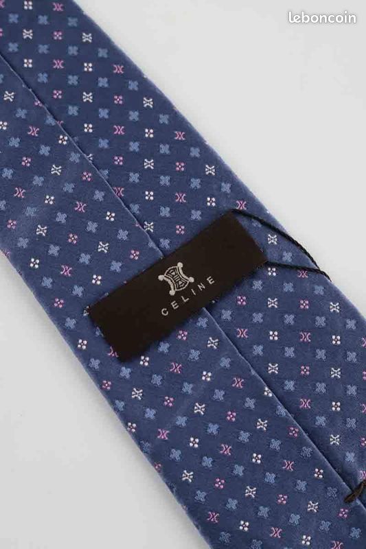 Lanvin Cravate Soie Bleu Carrés Or Fermeture Pointue Homme Lanvin Cravate Soie Bleu Carrés Or Fermeture Pointue Homme