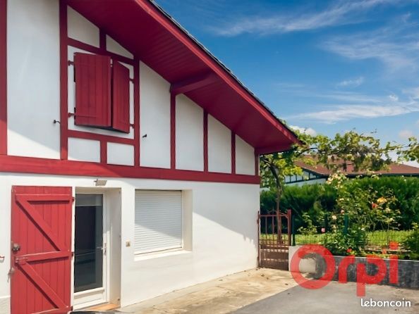 Appartement 3 pièces 48 m² · à Larressore · 48 m² · 720 €