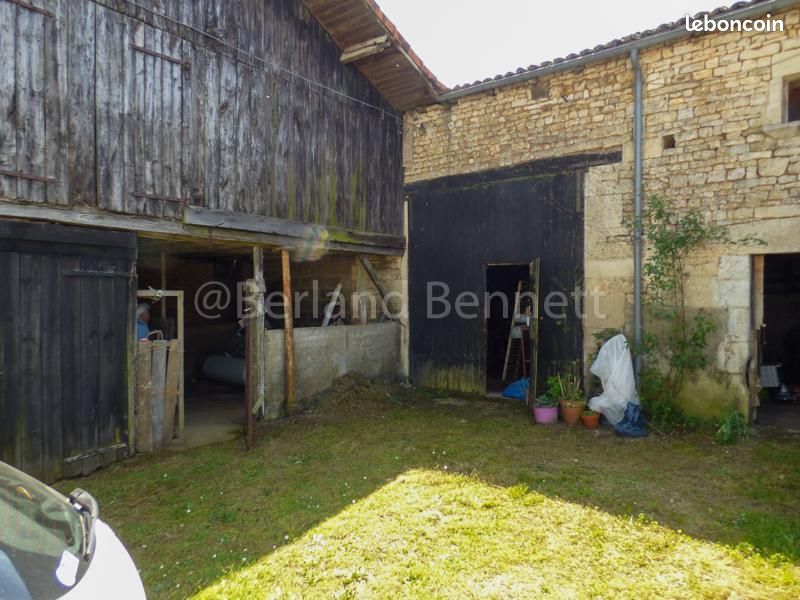 Maison 6 pièces 112 m² - Ruffec 16700 (image principale 9)