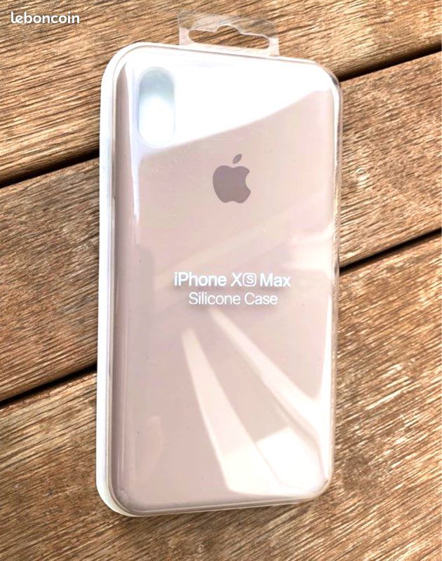 Coque silicone pour iPhone XS Max (image 1)