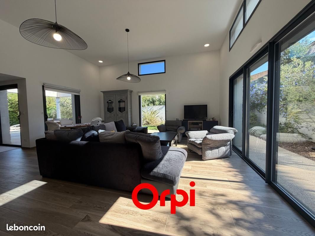 Maison 4 pièces 148 m² · à Sanary-sur-Mer · 148 m² · 990 000 €