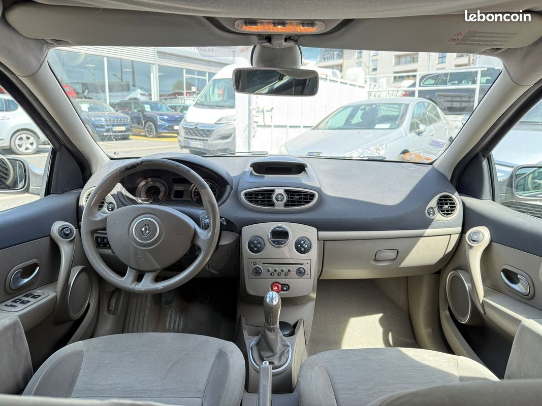 Très Belle Renault Clio 3 1.5 DCI Privilège 70 5P (image 5)
