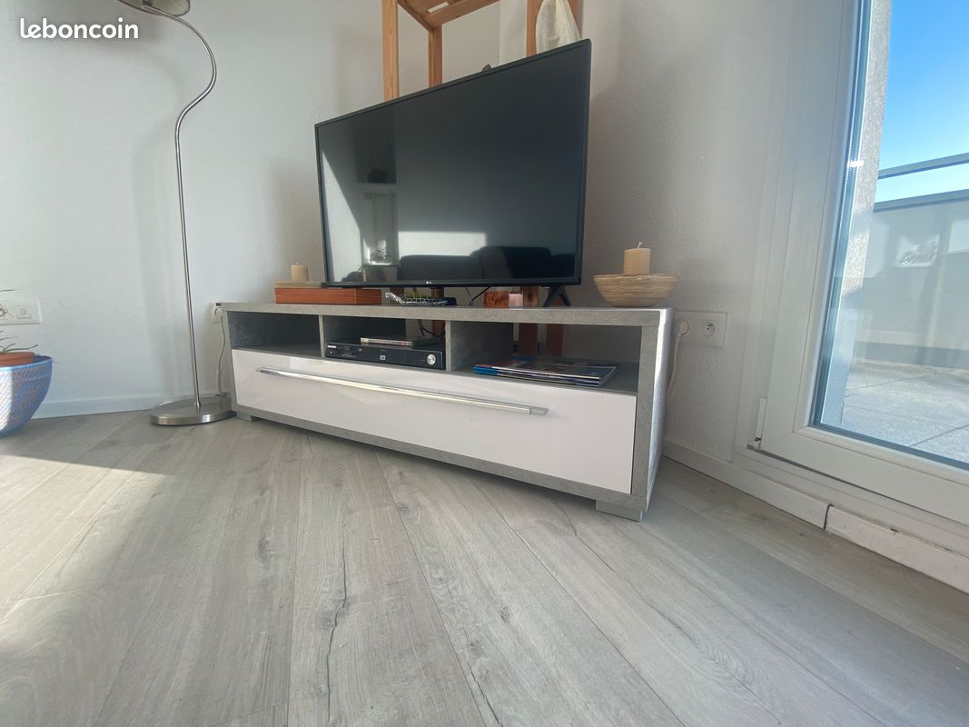 Meuble télé (141 x 40 x 42 cm) (image 2)