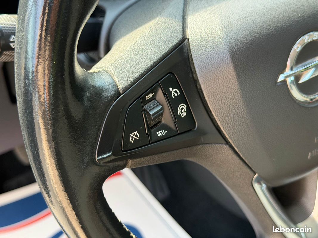 Opel Corsa E 1.4 90ch Innovation - Car Play - GPS - Clim - Révisée & Garantie 6 mois (image 19)