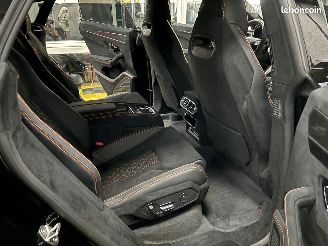 Lamborghini URUS 4.0 V8 666 cv Performante bva 8 origine France 71000 d'options tva récupérable (image 3)