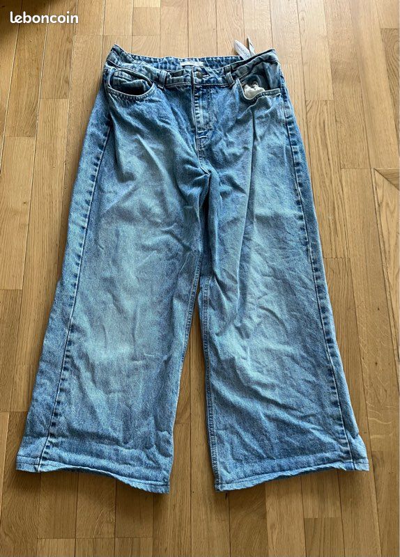 Jeans taille haute délavé bleu clair Stradivarius Vêtements