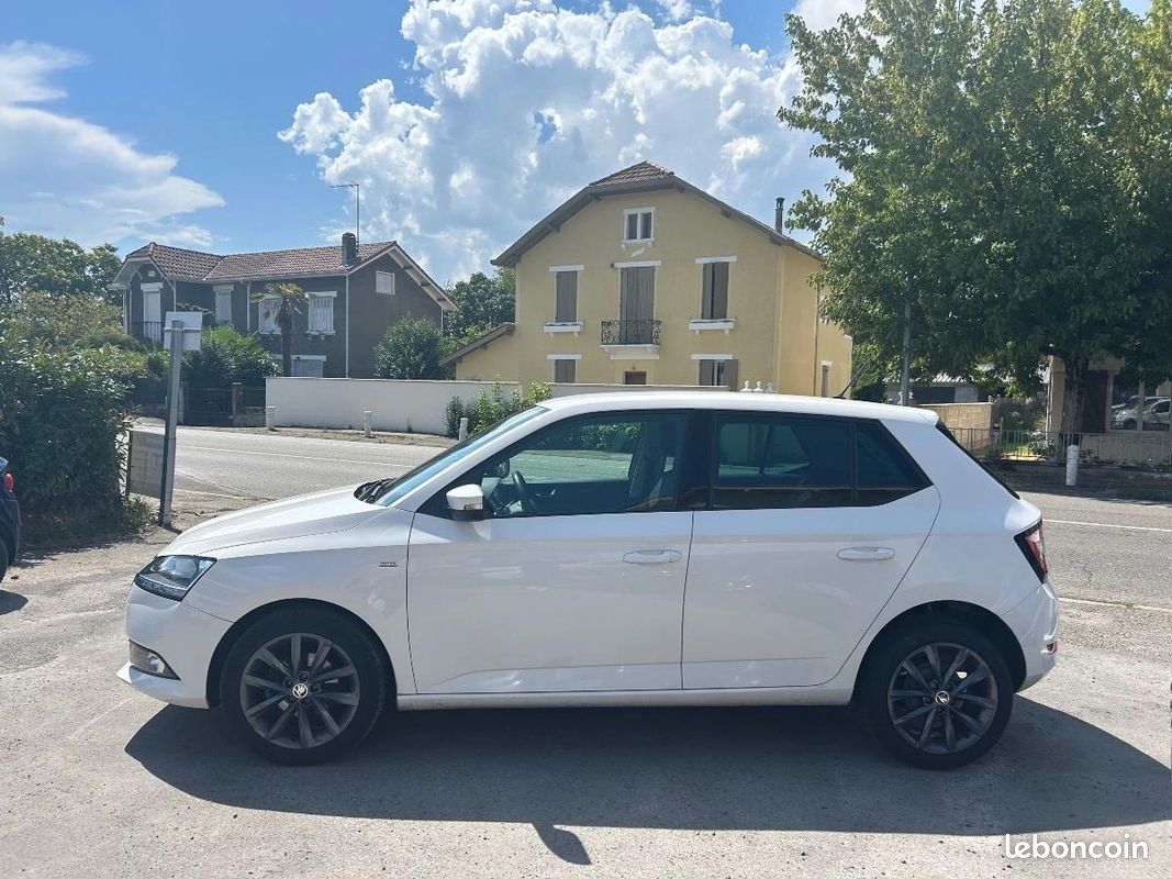 Skoda Fabia 1.0 L MPI 60 CH EDITION / GARANTIE 6 MOIS (image 4)