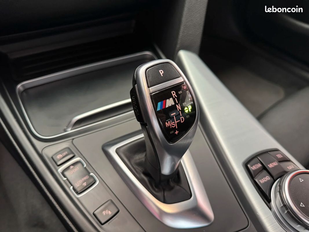BMW SERIE 4 420i 2.0 184 cv xDrive M Sport - Apple CarPlay - Régulateur adaptatif - Caméra de recul (image 19)
