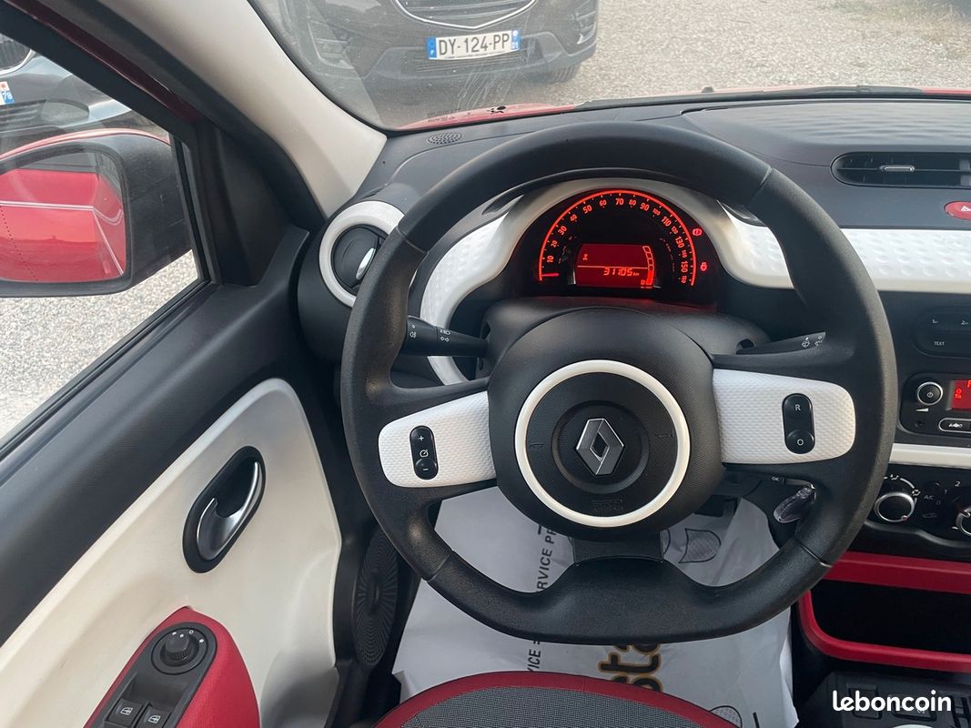 RENAULT Twingo Twingo III 1.0 SCe 70 E6 Zen Faible KM. Garantie 6 mois (image 9)