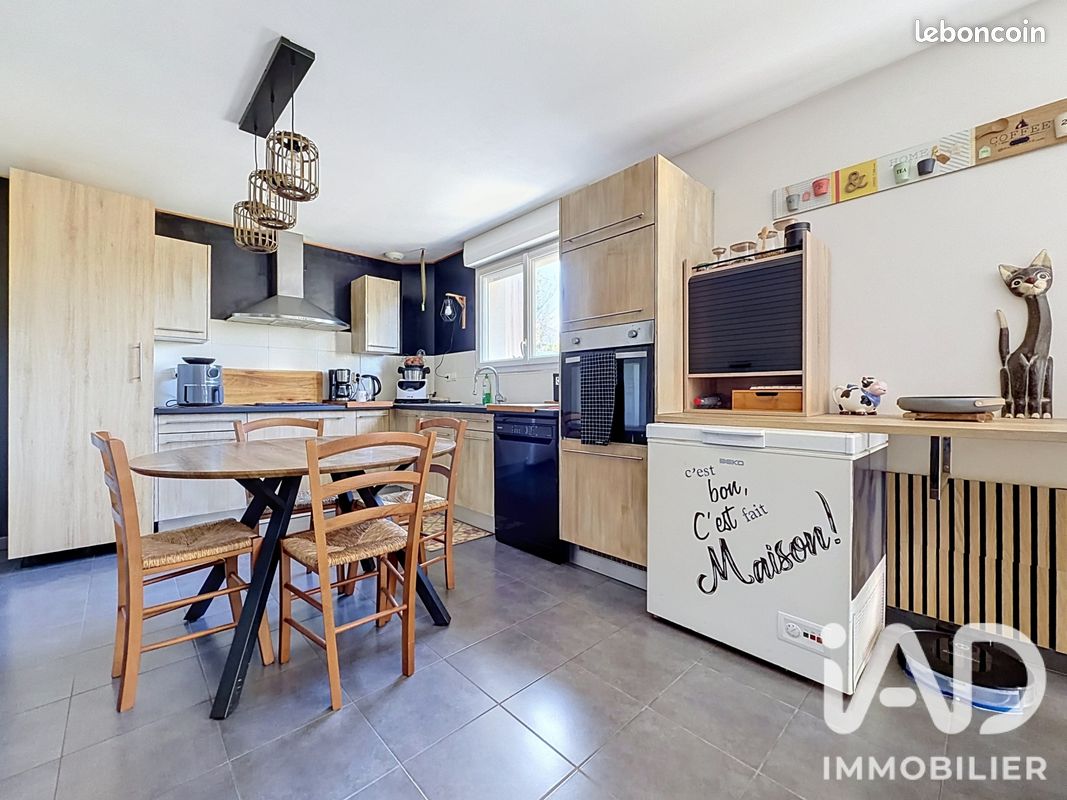 Propriété 4 pièces 100 m² (image 5)