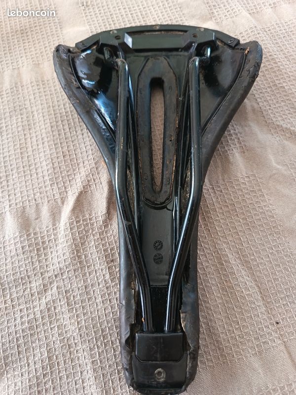 Selle Specialized Body Geometry Comp Manganèse - Bon état D'usage - Noir