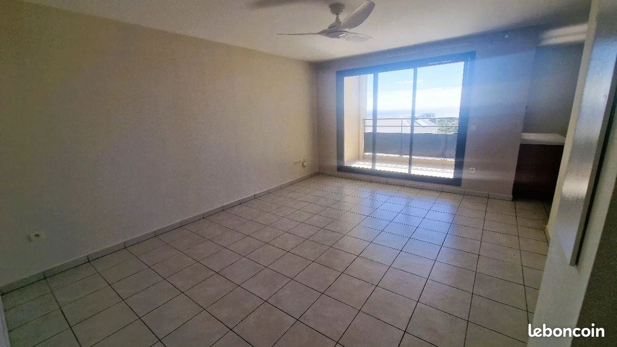 Appartement 2 pièces 51 m² · à Saint-Denis · 51 m² · 131 250 €