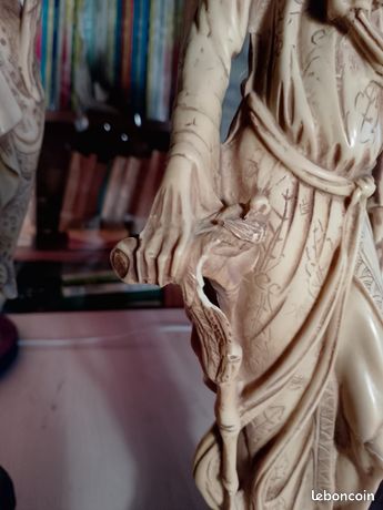 Sculpture Asiatique Personnage Sur Socle 111 CM