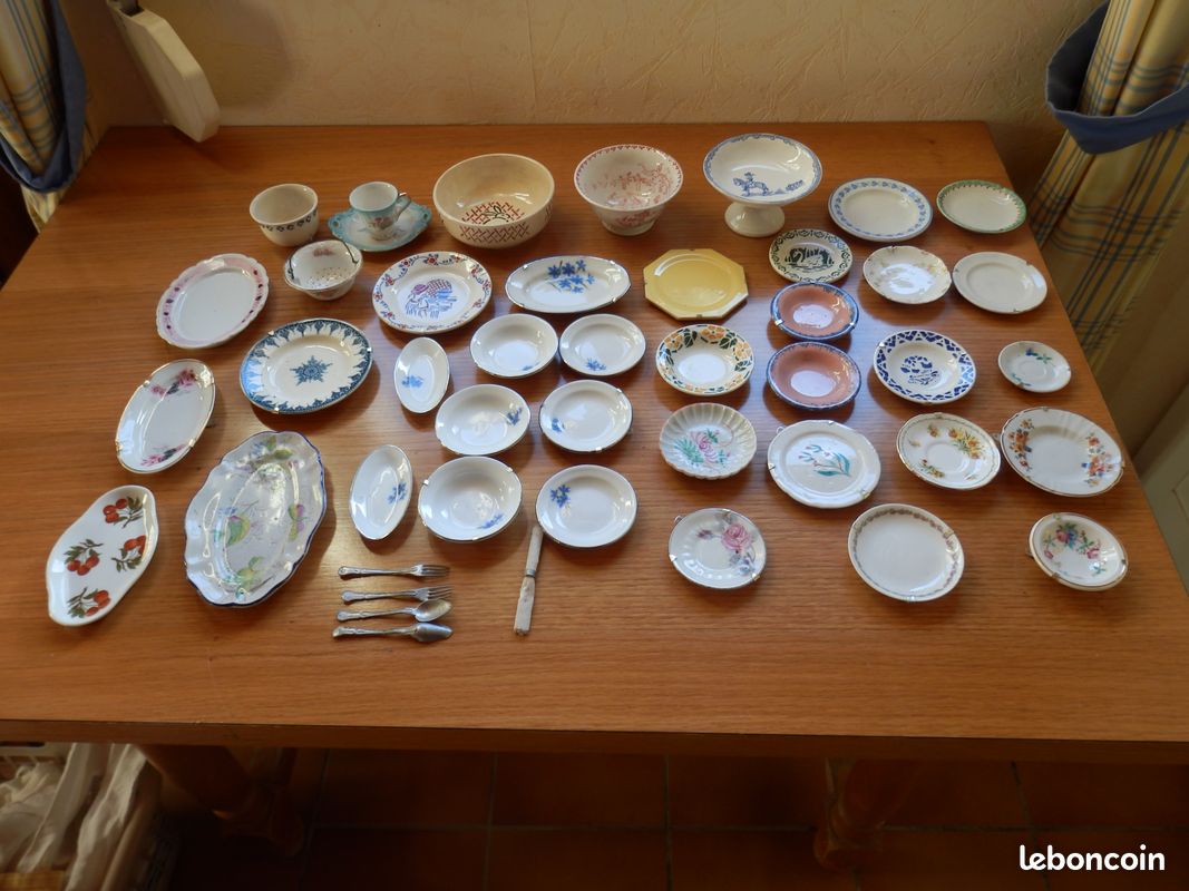 MAISON DE POUPÉES Porcelaine Blanche Salle Bains Bleu Bordure Miniature