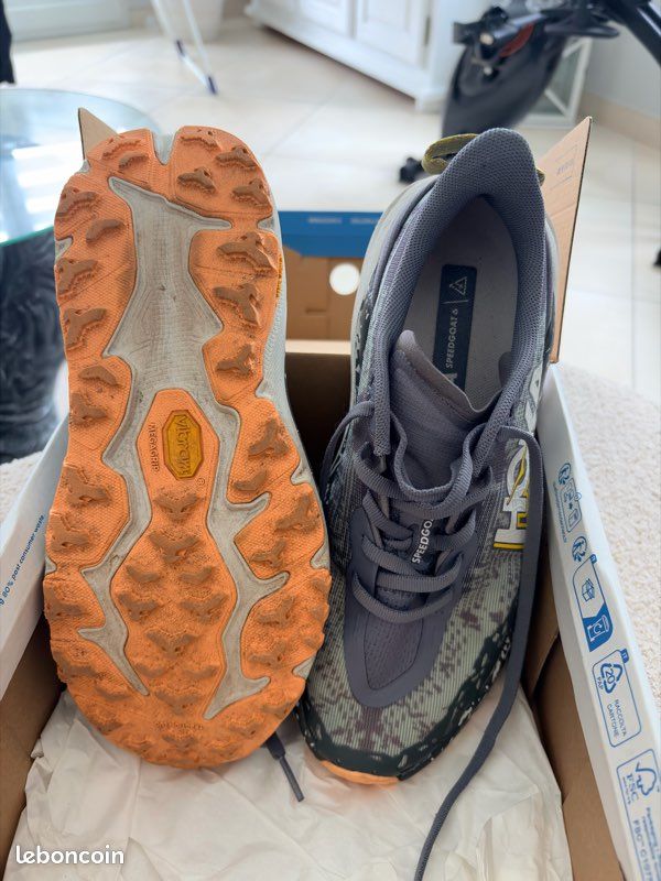 Vends basket de running Hoka (image 2)