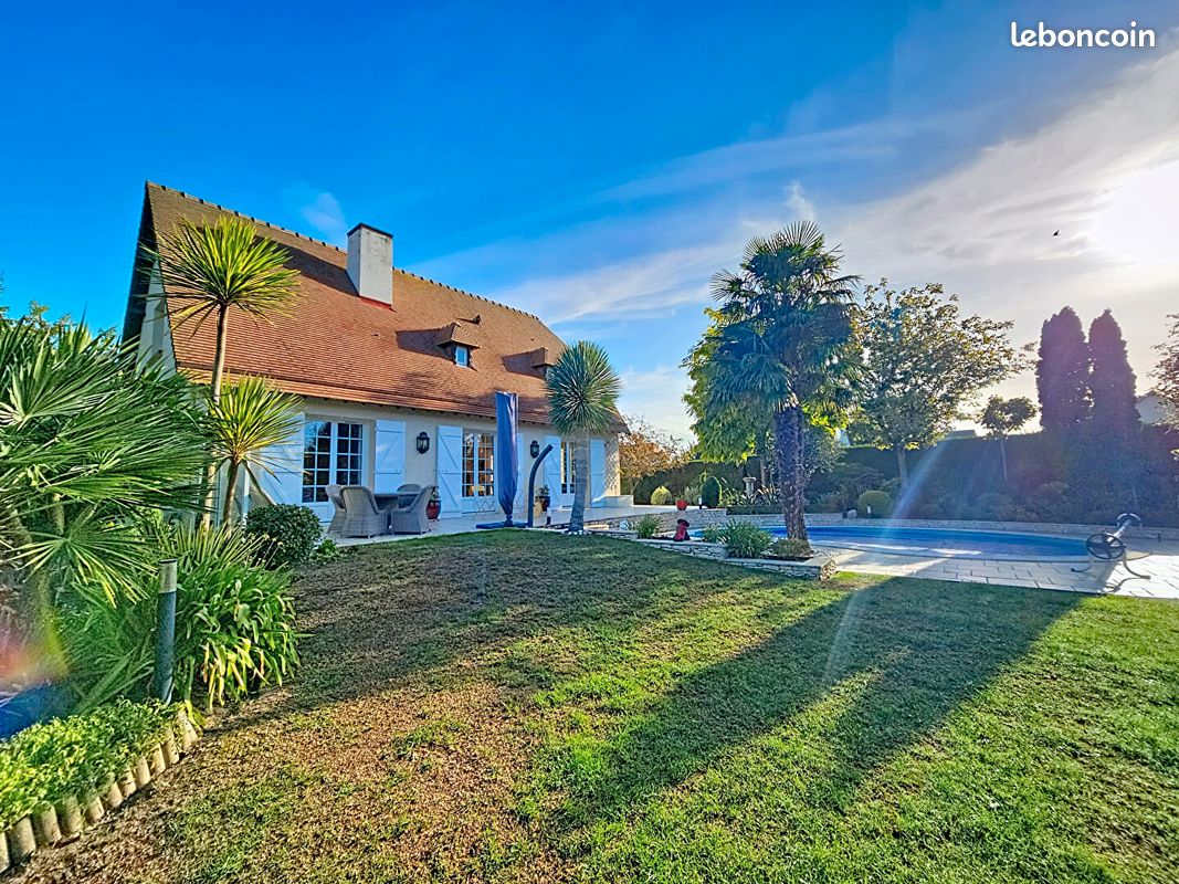 Maison 6 pièces 142 m² · à Colomby-Anguerny · 142 m² · 489 000 €