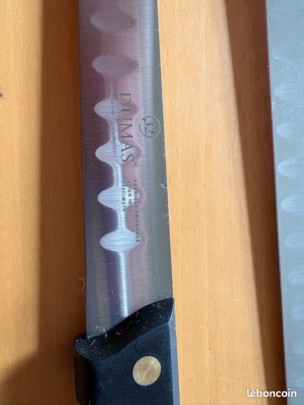 ROUSSELON DUMAS SABATIER Couteau à jambon / saumon alvéolé 30 cm – 32 Dumas (image 3)
