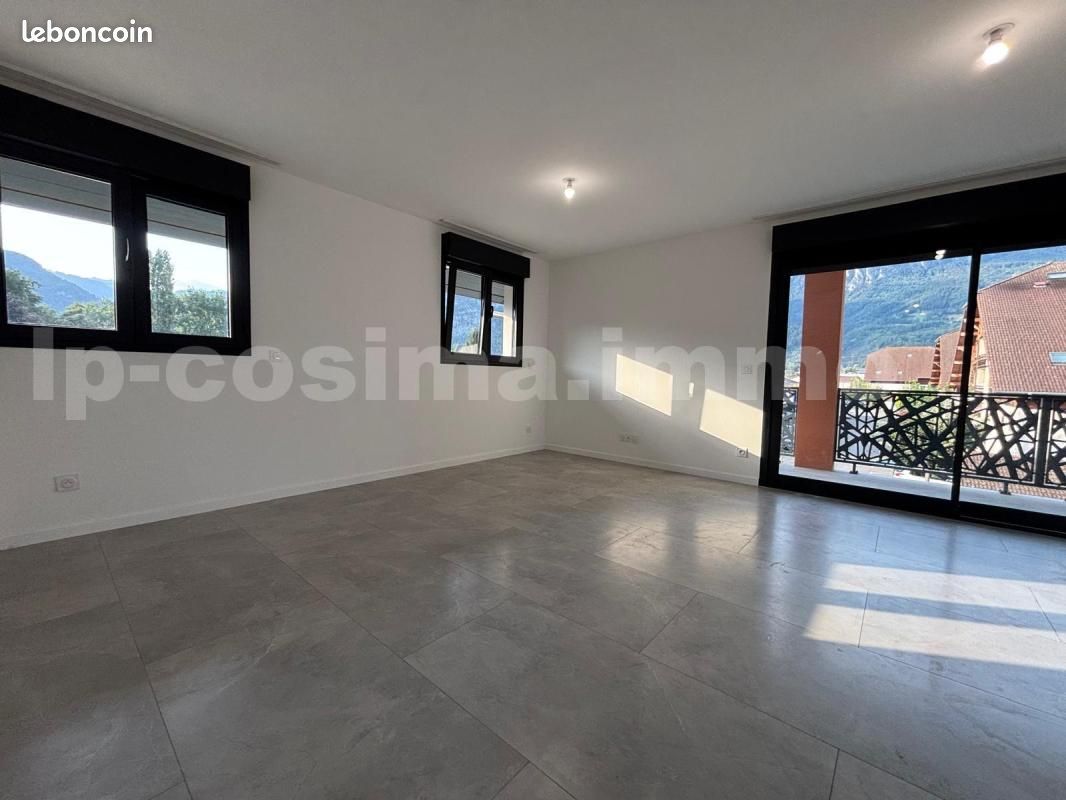 Appartement 3 pièces 75 m² · à Scionzier · 75 m² · 1 200 €