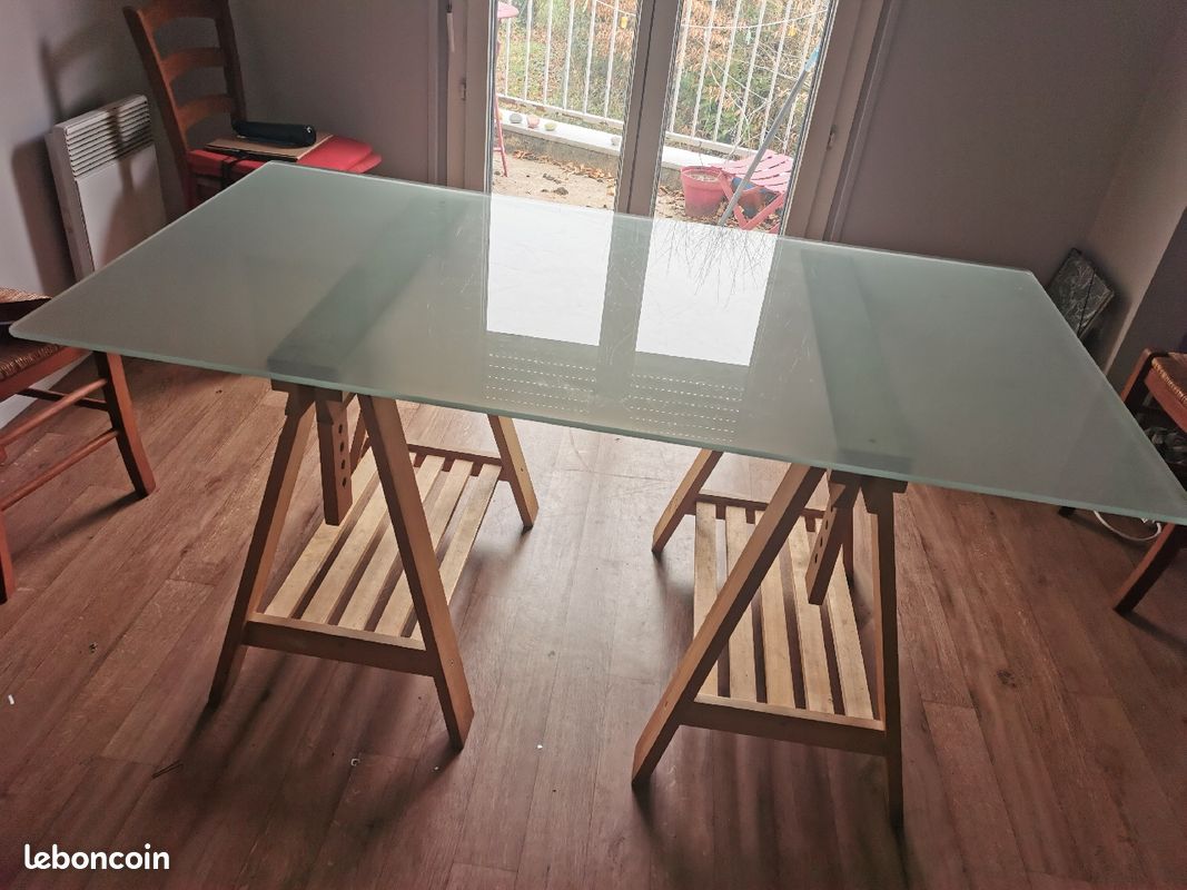 Table de salle a manger en verre (image 1)