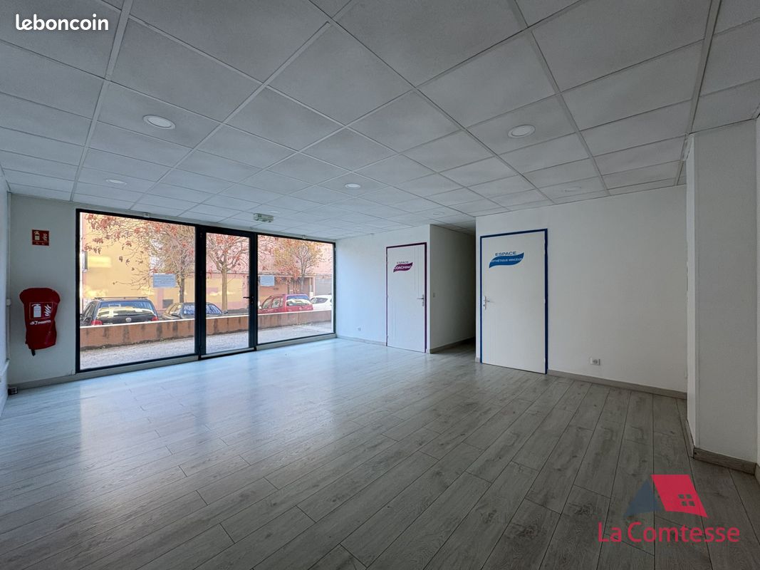 Local commercial 76 m² Aubagne (image 2)