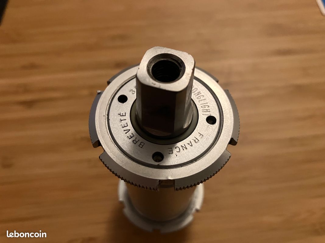 Boîtier De Pédalier Stronglight JP 1000 – LG 118 Mm – Neuf (NOS)