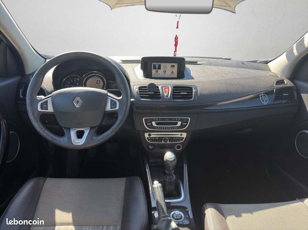 RENAULT MEGANE III BERLINE TCE 130 XV De France Euro 5 (image 13)