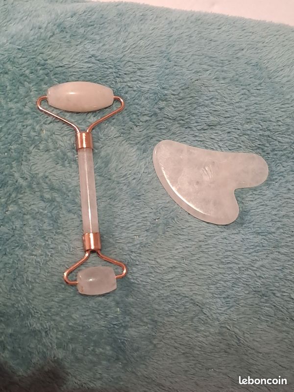 Gua sha et rouleau de quartz (image 1)