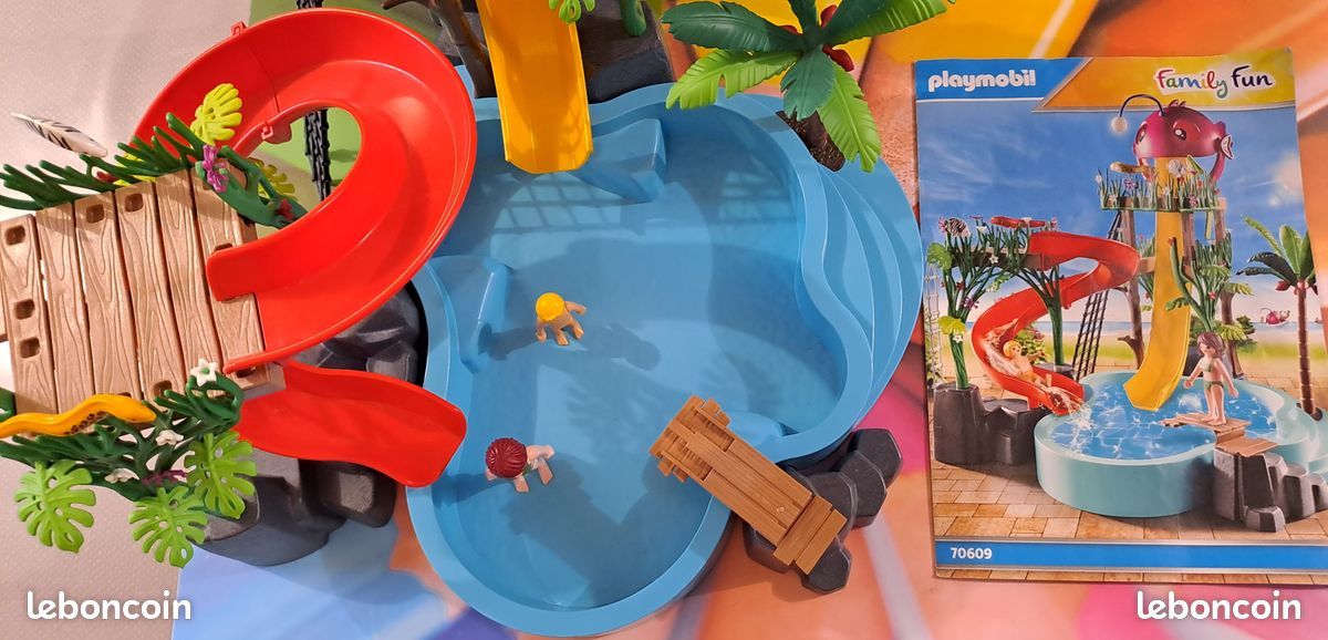 Playmobil Family Fun - Parc aquatique avec toboggans 70609 (image 5)