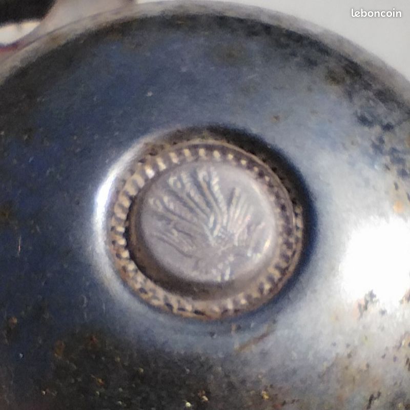 ANCIENNE SONNETTE DE table - service - magasin - comptoir en laiton