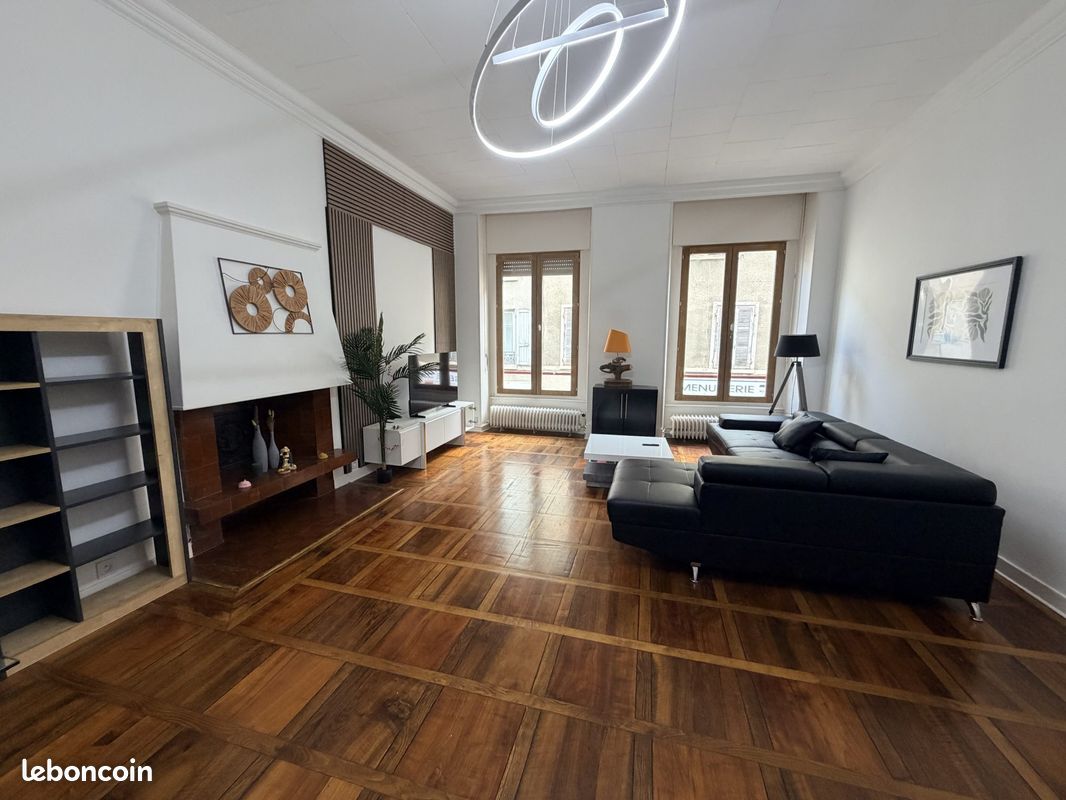 Appartement 4 pièces 119 m² · à La Côte-Saint-André · 119 m² · 1 200 €/mois