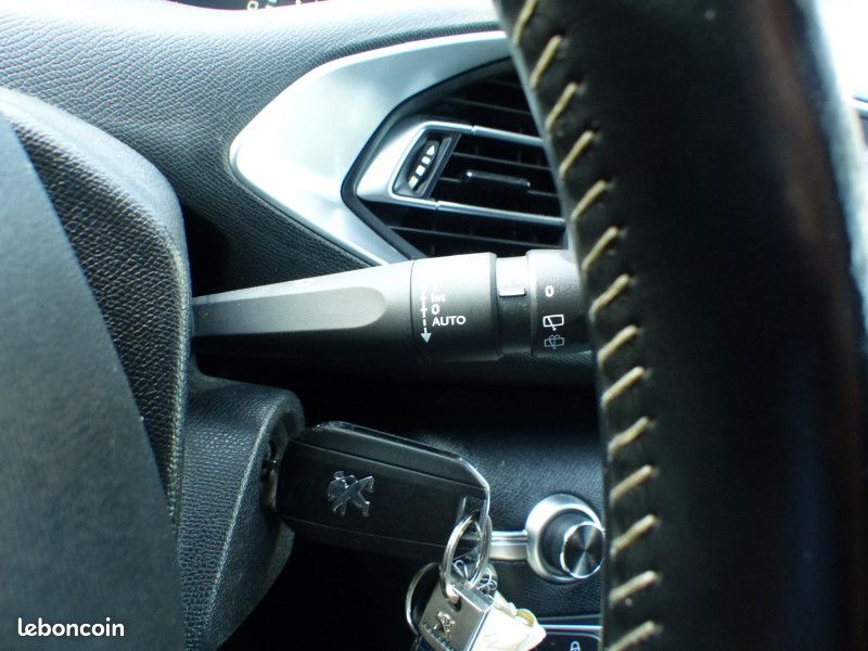 Peugeot 308 1.2 PURETECH 110CH E6.C S&S STYLE (image 29)