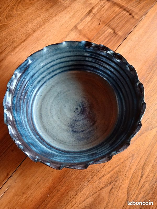 Pichet, plat en grès bleu, soliflore et assiette (image 2)