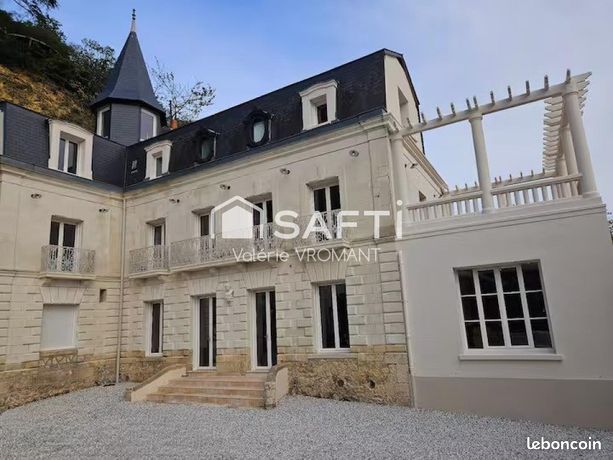 Château 7 pièces 277 m²