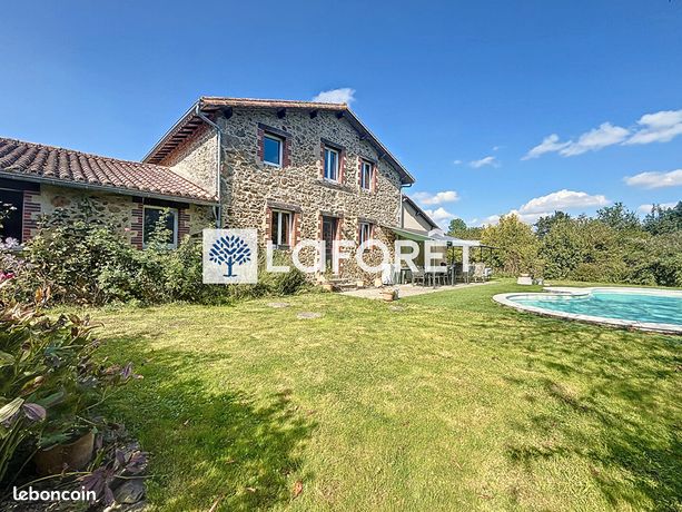 Maison 8 pièces 266 m²