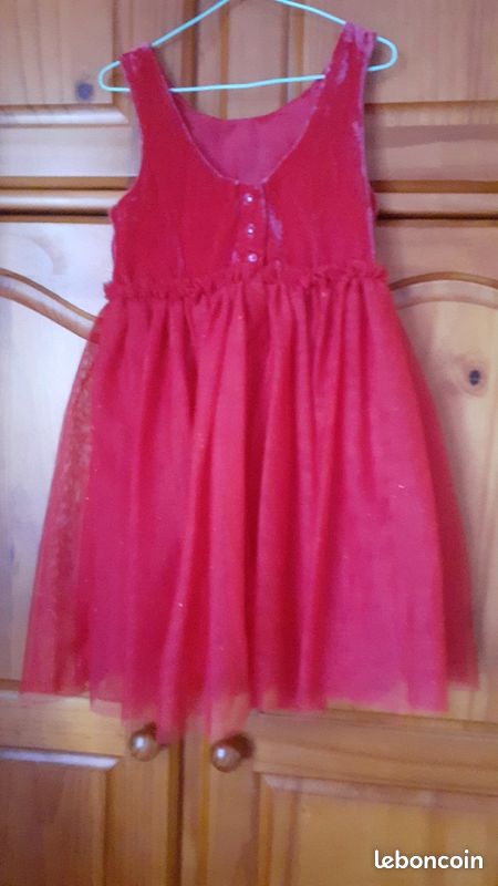 Vend robe rouge (image 2)