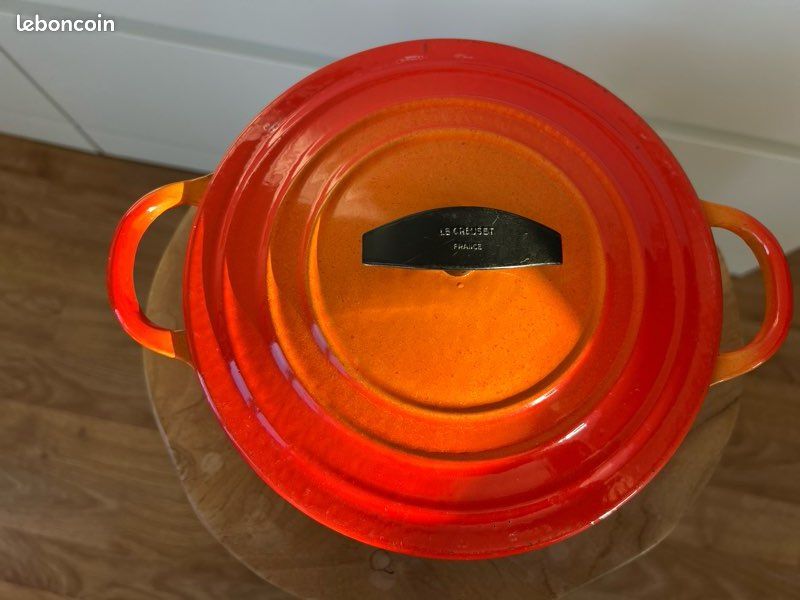 Plat le creuset en fonte rond ø 18 cm orange t bon état à Offranville