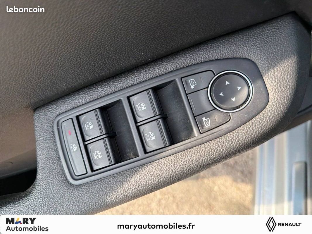 RENAULT Clio TCe 90 - 21N Limited (image 16)