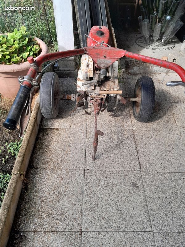 Motoculteur iseki pour pièce ou remettre en état (image 3)