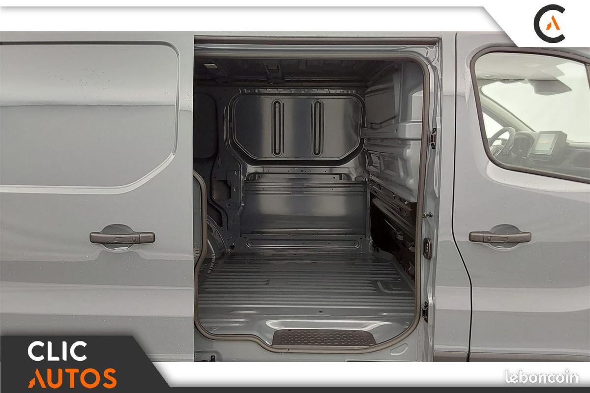 RENAULT TRAFIC L1H1 3000kg Blue dCi 150 Advance (image 9)